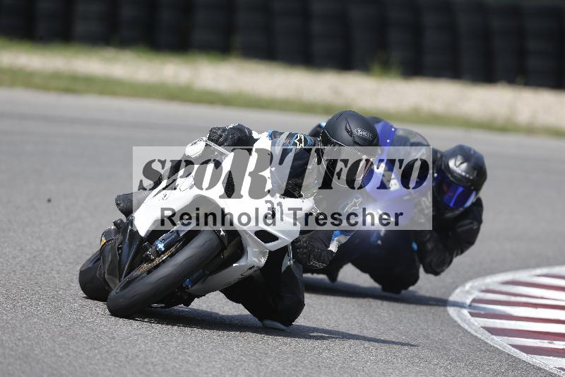 /Archiv-2025/49 26.08.2025 Cornu Master School ADR/blau-bleu/31